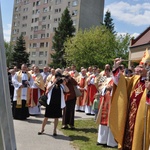 Kamień węgielny w kościele św. Jana Pawła II w Nowym Sączu