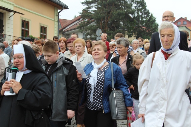 Procesja Bożego Ciała w parafii św. Elżbiety w Cieszynie