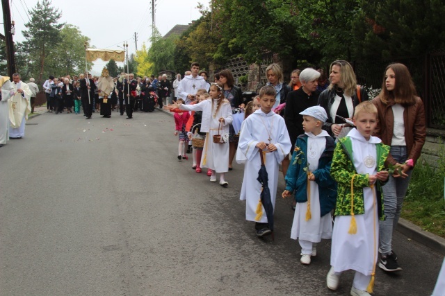 Procesja Bożego Ciała w parafii św. Elżbiety w Cieszynie