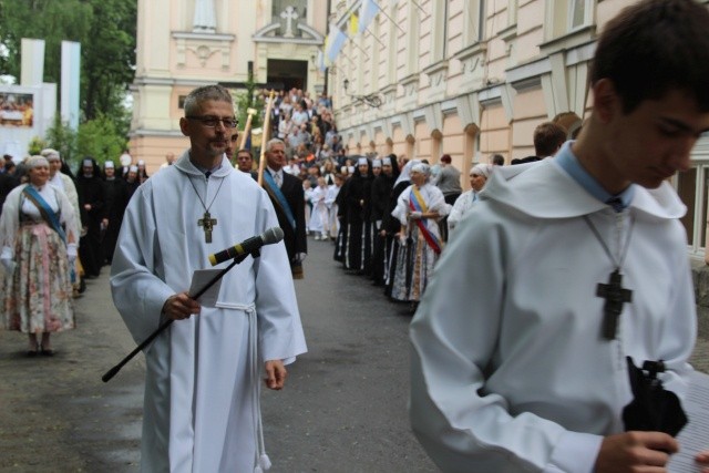 Procesja Bożego Ciała w parafii św. Elżbiety w Cieszynie