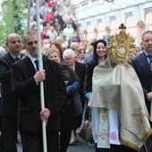 Procesja Bożego Ciała w parafii św. Elżbiety w Cieszynie