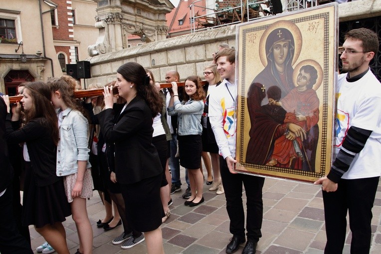 Boże Ciało 2016 - procesja z Wawelu na Rynek Główny 
