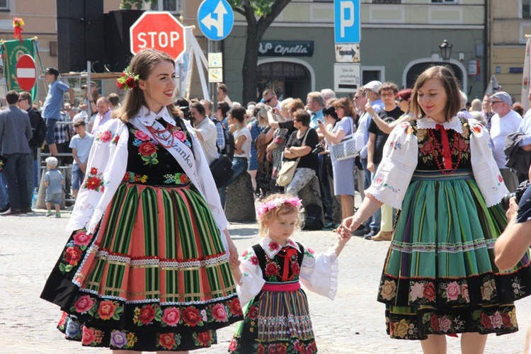 Boże Ciało w Łowiczu - Procesja