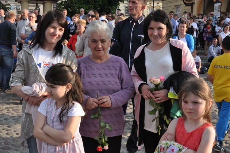 Zakliczyn, Diecezjalne Uwielbienie cz. I