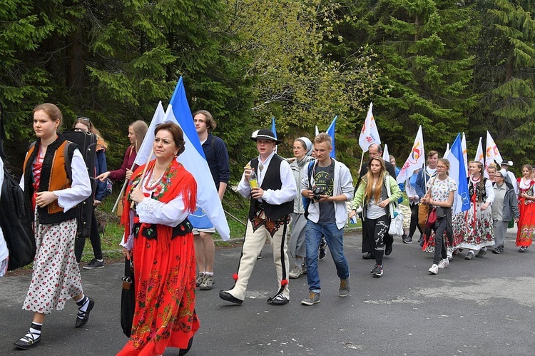 Z widokiem na góry