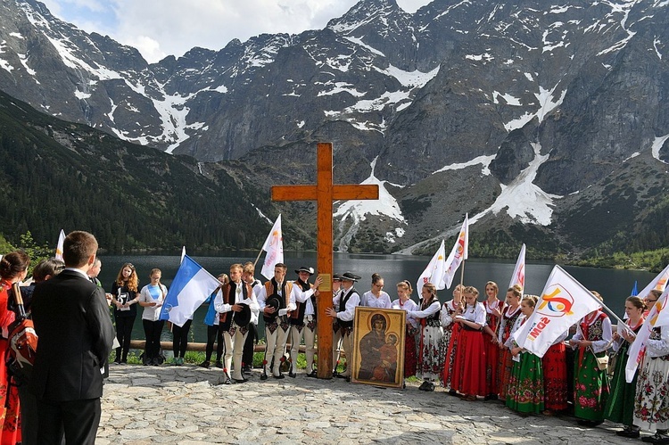 Z widokiem na góry