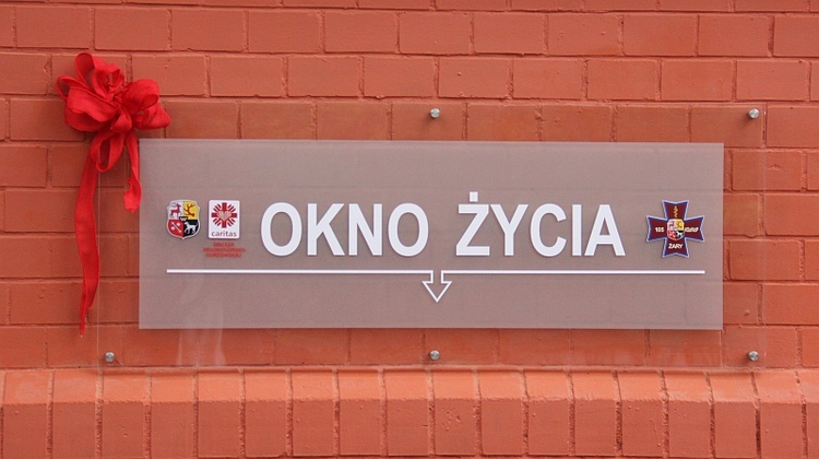 Okno życia w Żarach