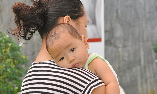 Erica z Filipin razem z mężem odmawiała nowennę do bł. o. Papczyńskiego w intencji uzdrowienia ciężko chorego dziecka, które nosiła w łonie. Synek urodził się zupełnie zdrowy.