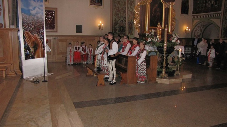 Peregrynacja symboli ŚDM w Czarnym Dunajcu - cz.1