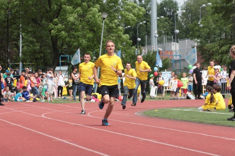 Dziecięco w parku miejskim