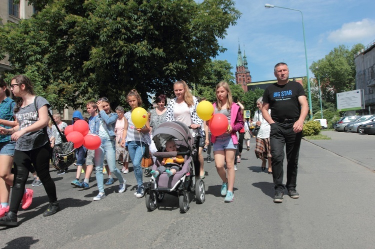 Dziecięco w parku miejskim