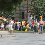 Dziecięco w parku miejskim