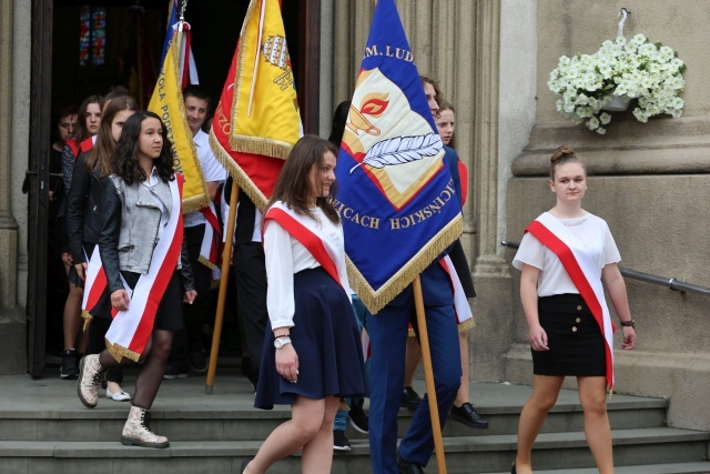 Ostatnie pożegnanie śp. ks. inf. Stanisława Dadaka w Wilamowicach