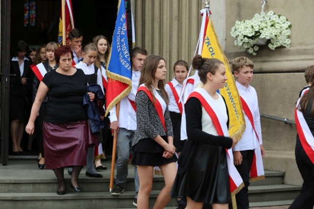 Ostatnie pożegnanie śp. ks. inf. Stanisława Dadaka w Wilamowicach