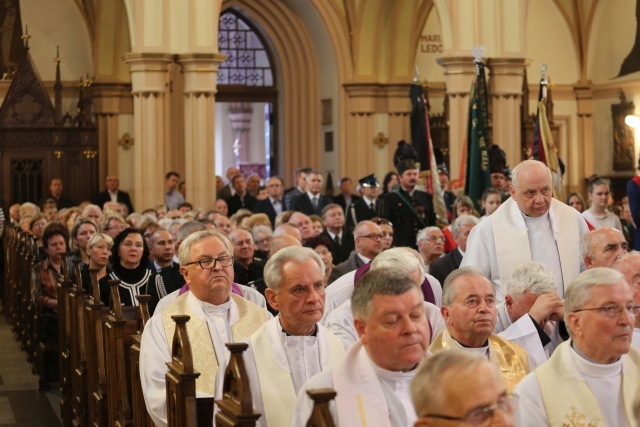 Ostatnie pożegnanie śp. ks. inf. Stanisława Dadaka w Wilamowicach