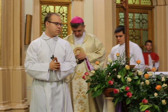 Ostatnie pożegnanie śp. ks. inf. Stanisława Dadaka w Wilamowicach