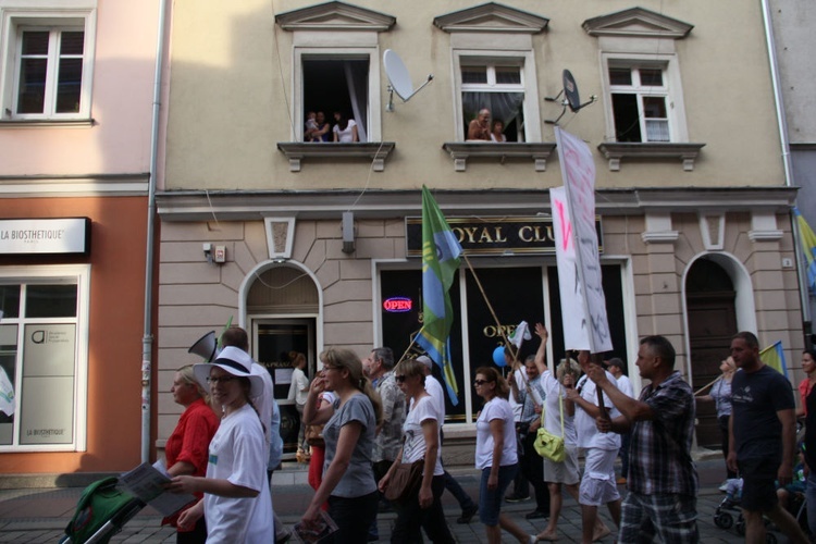 Festiwalowa manifestacja przeciw powiększeniu Opola kosztem gmin