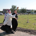Poświęcenie placu pod budowę kościoła w Skierniewicach