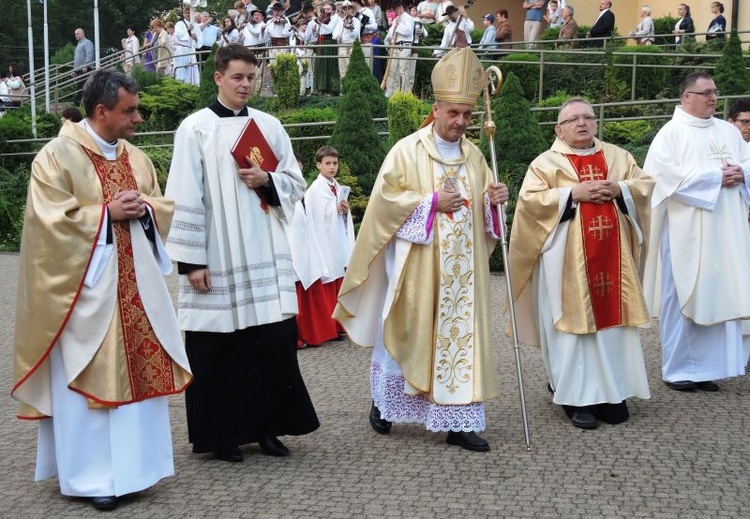 Poświęcenie Drogi Światła w Cygańskim Lesie