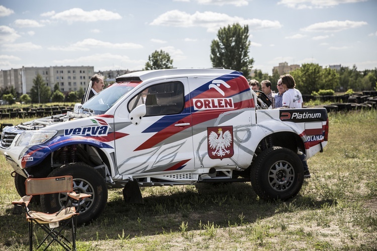 Kierowcy biskupów ćwiczą na Bemowie