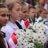 Jest szkoła im. Dziewięciu z Wujka