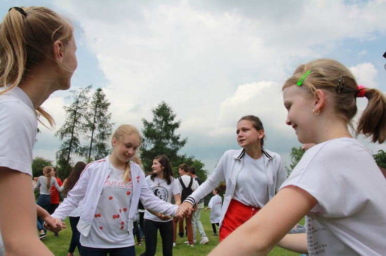 Zjazd Szkolnych Kół Caritas w Zabawie