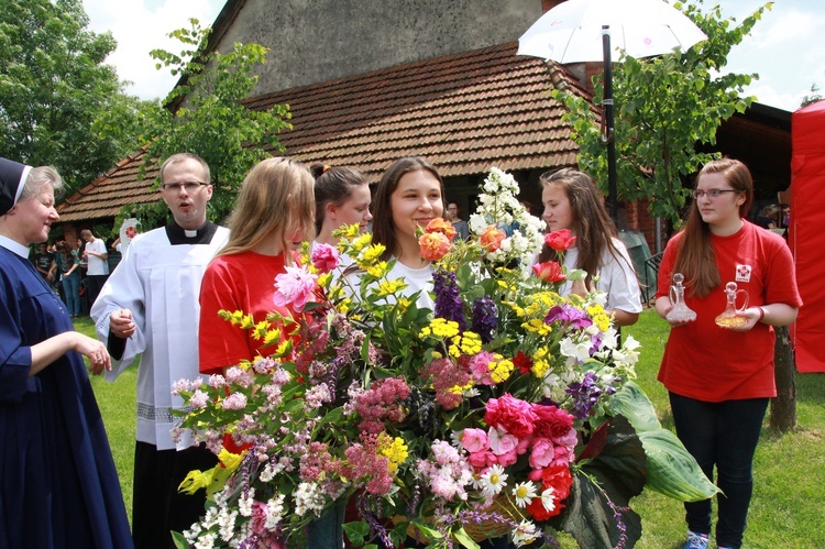 Zjazd Szkolnych Kół Caritas w Zabawie