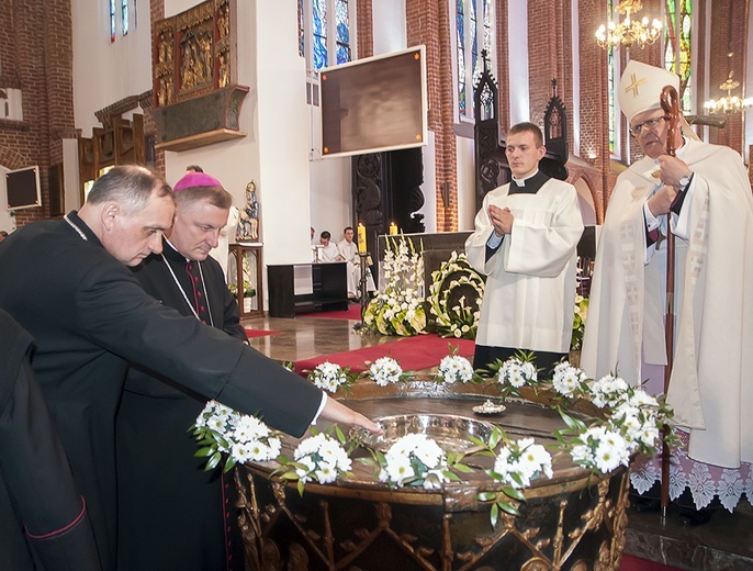 Celebracja odnowienia przyrzeczeń chrztu 