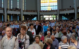 Twojemu Miłosierdziu zawierzam archidiecezję