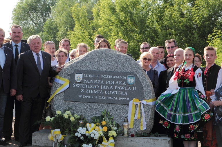 Odsłonięcie pamiątkowej tablicy