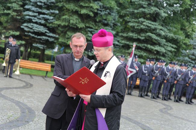 Poświęcenie sztandaru aresztu w Międzyrzeczu