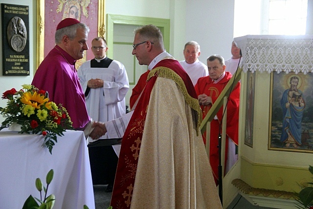 Bierzmowanie i jubileusz w Tomisławiu