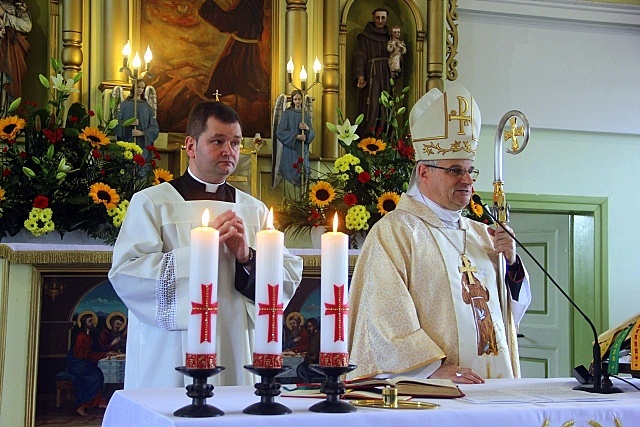 Bierzmowanie i jubileusz w Tomisławiu