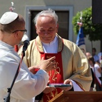 Poświęcenie pomnika św. abp. Bilczewskiego w Wilamowicach