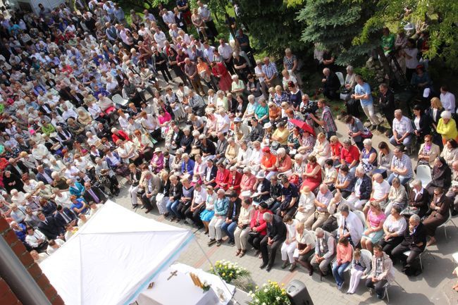 Uroczyste otwarcie Domu Miłosierdzia 