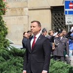 Prezydent Andrzej Duda składa wieniec przed pomnikiem W. Korfantego w Katowicach