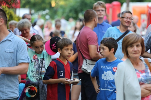 Piknik rodzinny w bielskiej parafii NSPJ 2016