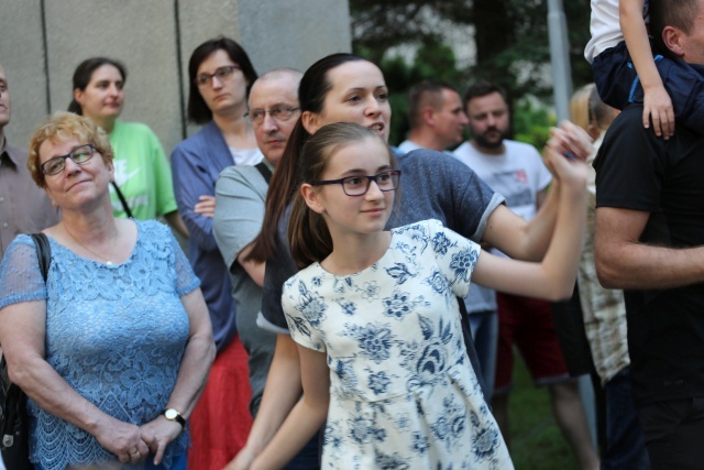 Piknik rodzinny w bielskiej parafii NSPJ 2016