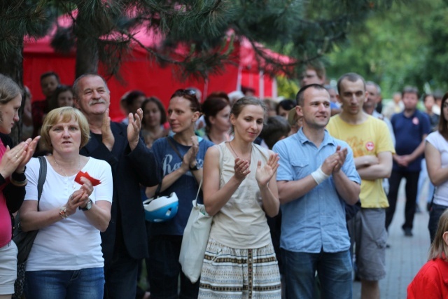 Piknik rodzinny w bielskiej parafii NSPJ 2016