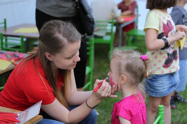 Piknik rodzinny w bielskiej parafii NSPJ 2016