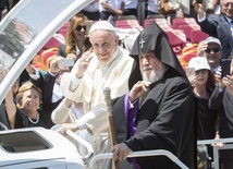 Franciszek odwiedza katolików i ormian