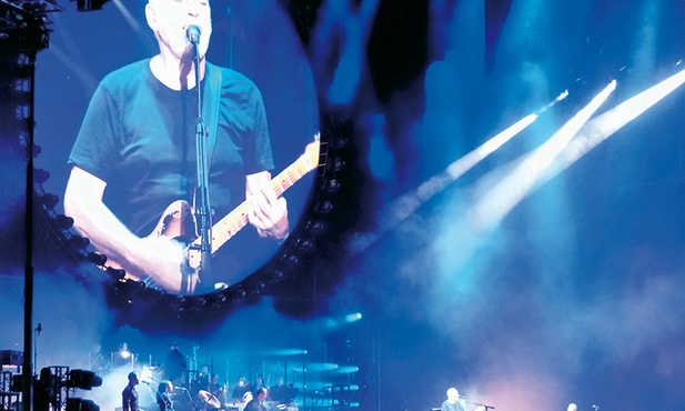 We Wrocławiu David Gilmour wystąpił z orkiestrą pod dyrekcją Zbigniewa Preisnera.