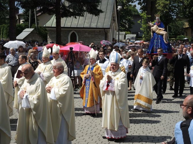 Hałcnów: Msza św.