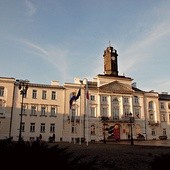 Po apelu następnym krokiem ma być spotkanie prezydenta Płocka, radnych – przedstawicieli wszystkich klubów partyjnych i władz płockich szpitali w celu wypracowania strategii działania.