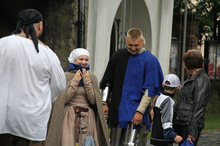 Potyczki, tańce i stragany w Nowym Sączu