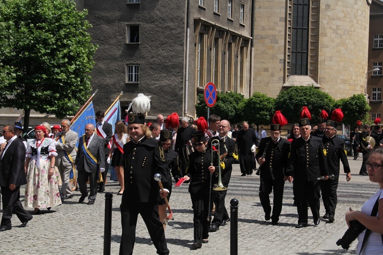 Odsłonięcie pomnika kard. A. Hlonda w Katowicach (cz. I)