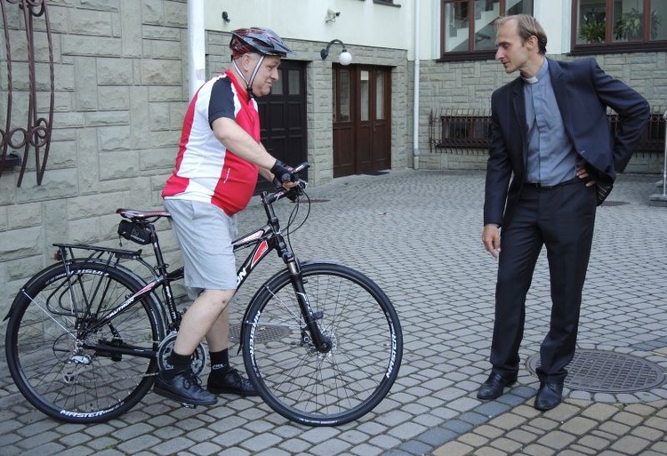 "Rozkręć wiarę" z bp. Piotrem Gregerem... na rowerze!