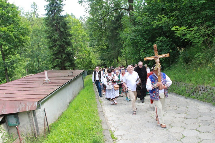 Droga krzyżowa na Bryjarkę