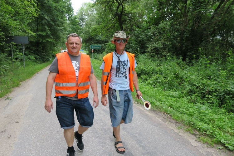 Grupa biało-czerwona Gdańskiej Pieszej Pielgrzymki na Jasną Górę