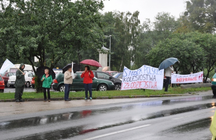 Protest przy Elektrowni Opole